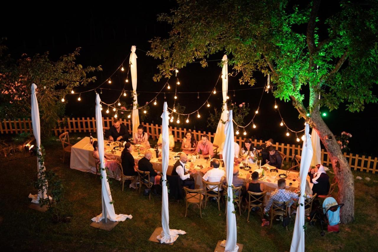 Hotel Chestnut Hill Bajram Curri Exteriér fotografie